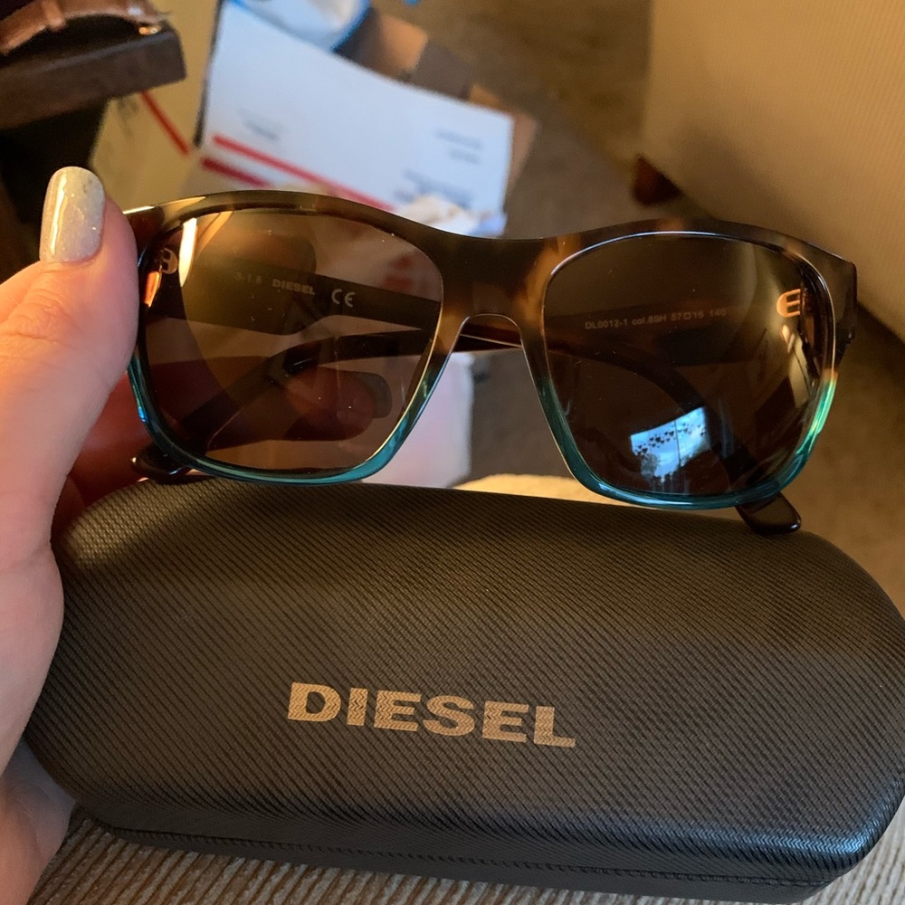 COPY - Sunglasses Diesel Turquoise/Other / Brown Gradient